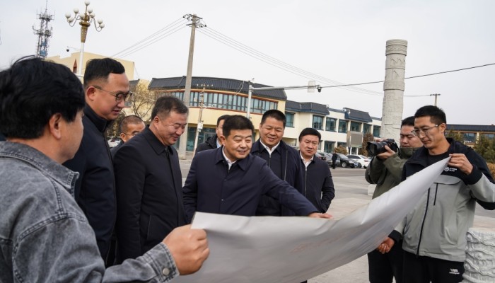 肃州区委副书记、区长宋济民调研生态公司酒泉火车站站房改造提升项目复工复产情况